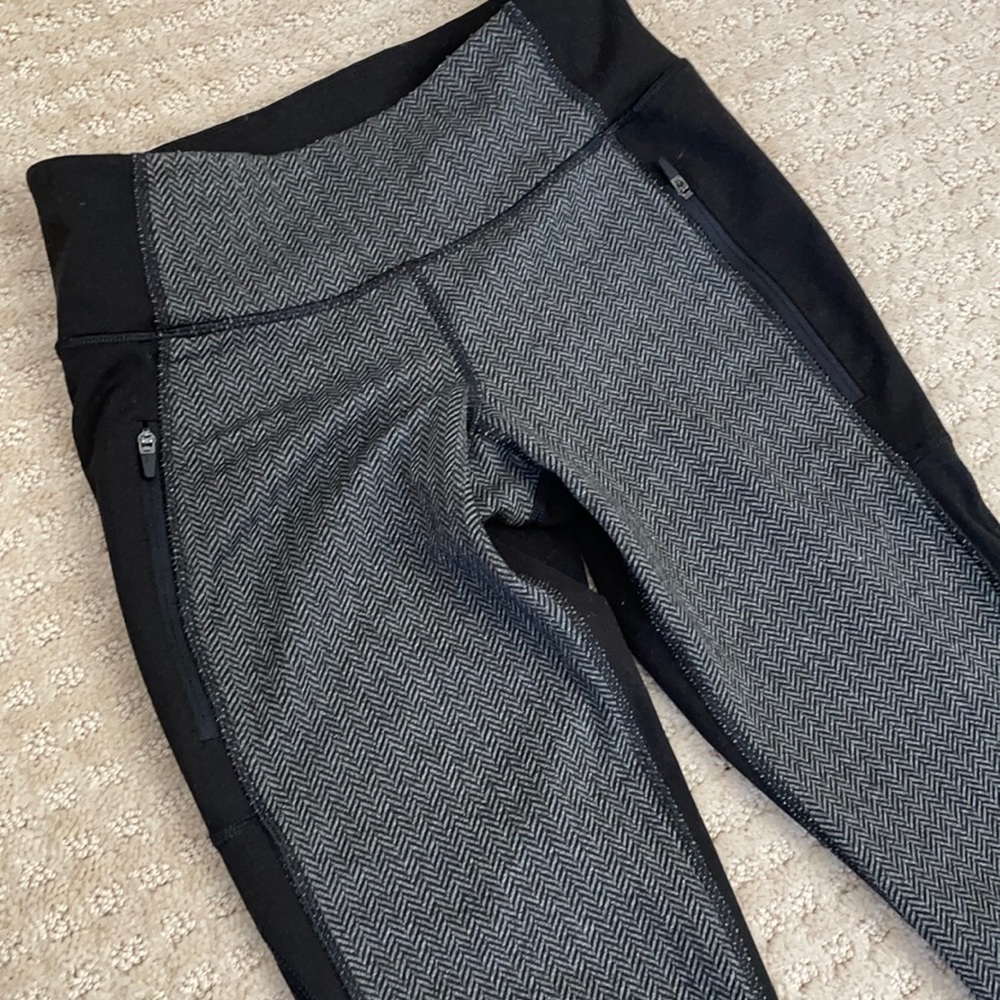 Old navy herringbone and black go dry leggings